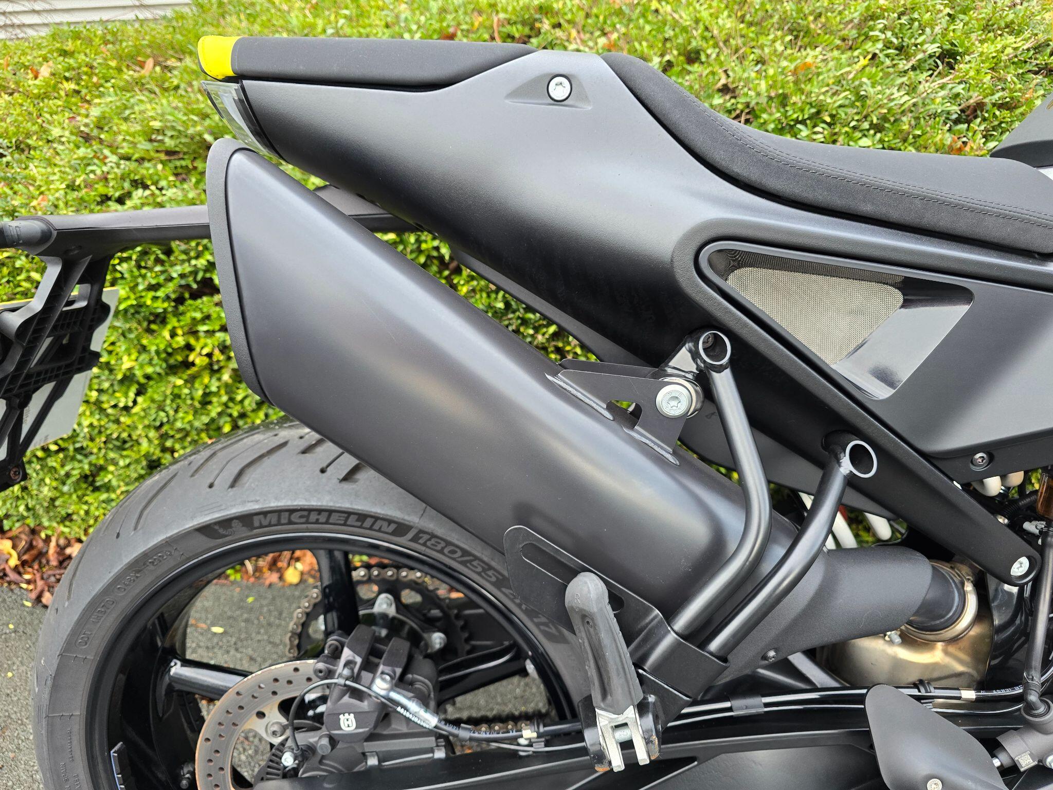 2025 25 Reg Husqvarna 801 520 X-Ring Euro 5